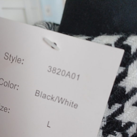 EDEN COURT Cape Coat - Picture 6 of 6